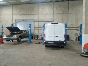 KFZ Hobby Werkstatt Innen Reparatur