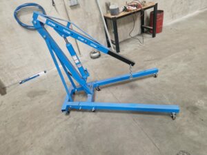 KFZ Hobby Werkstatt Innen Motorkran
